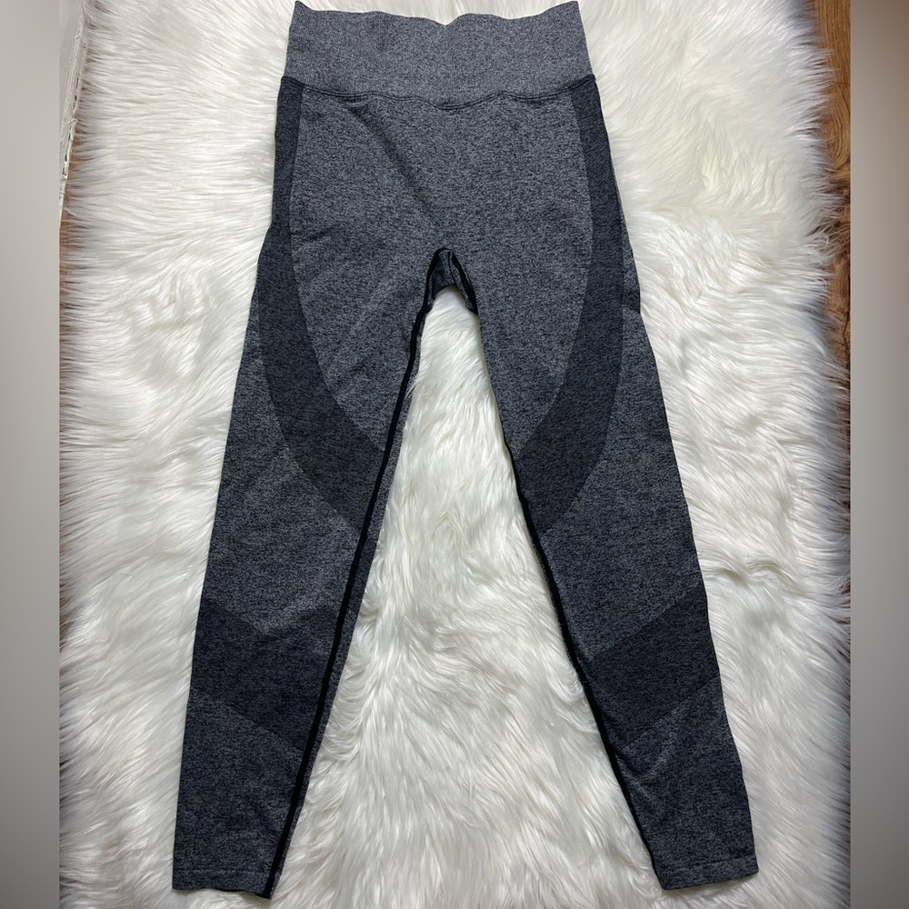 PINK Charcoal Grey Butt Contour Tights Size M